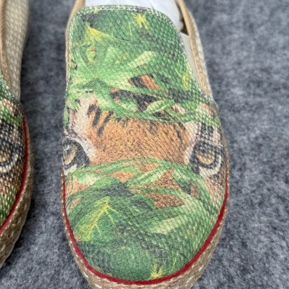 Goby Women's‎ Green Tiger Eyes Man Made Slip-On Sneaker Espadrille Shoes- Sz 10
